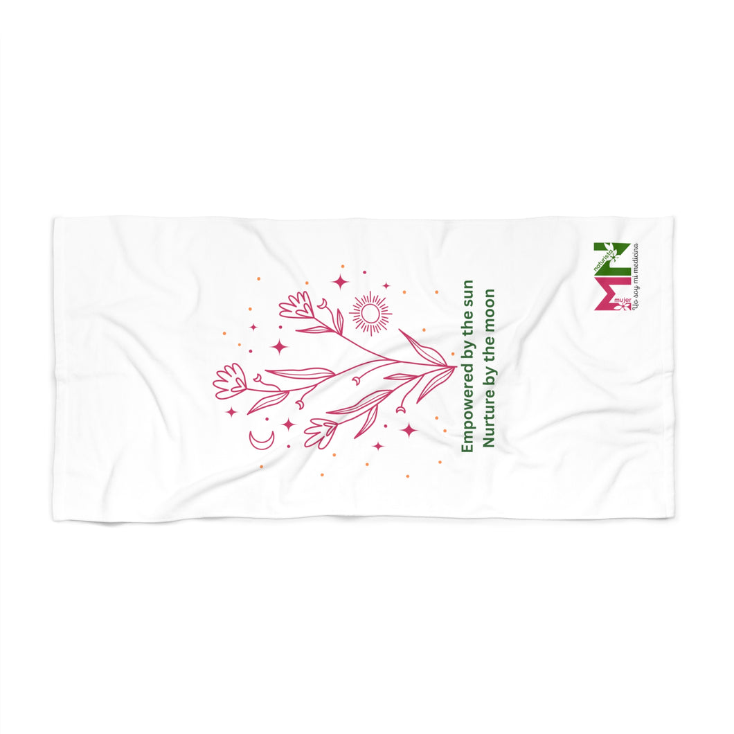 Mujer Naturista Quote-Beach Towel
